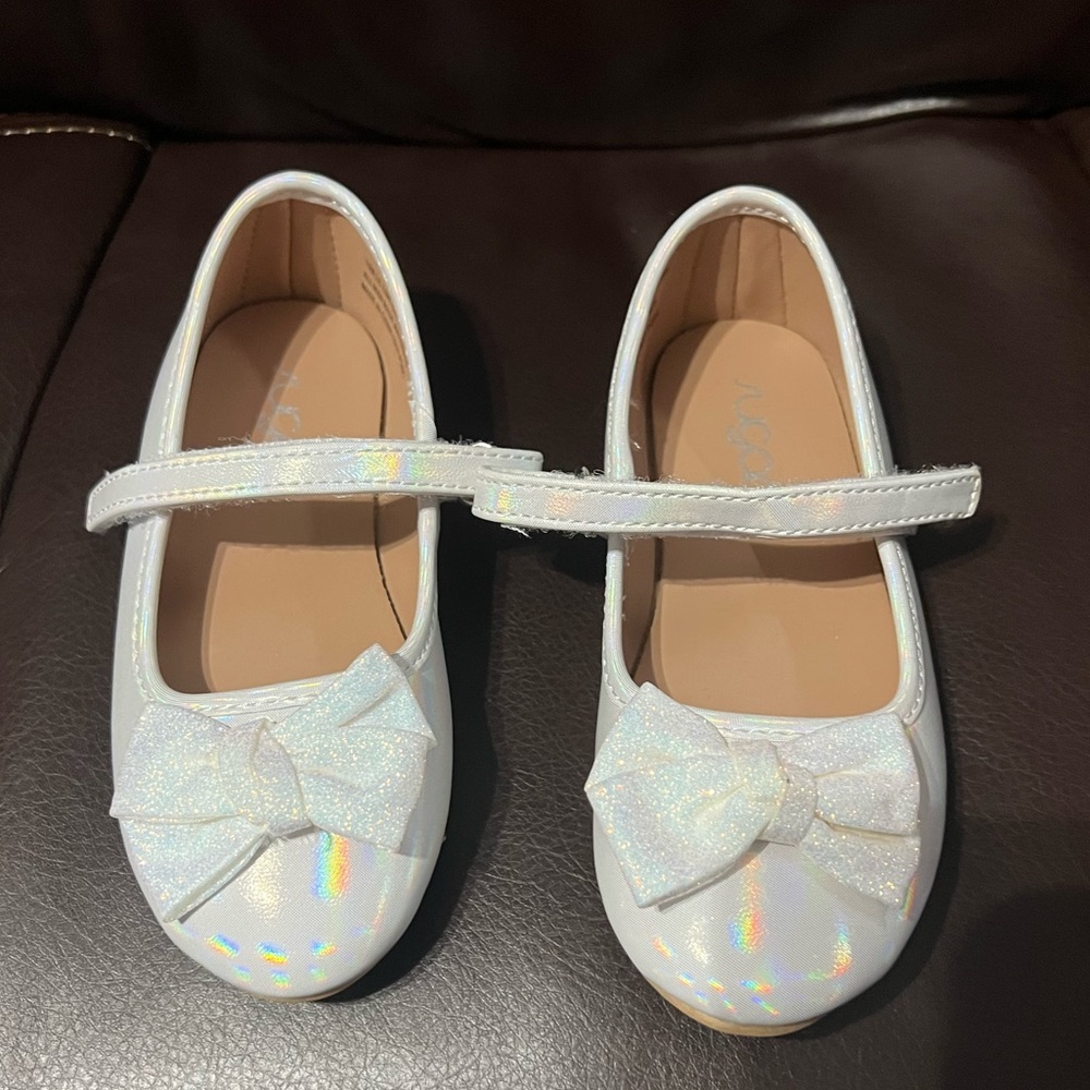 BRAND NEW girls sandals size 10